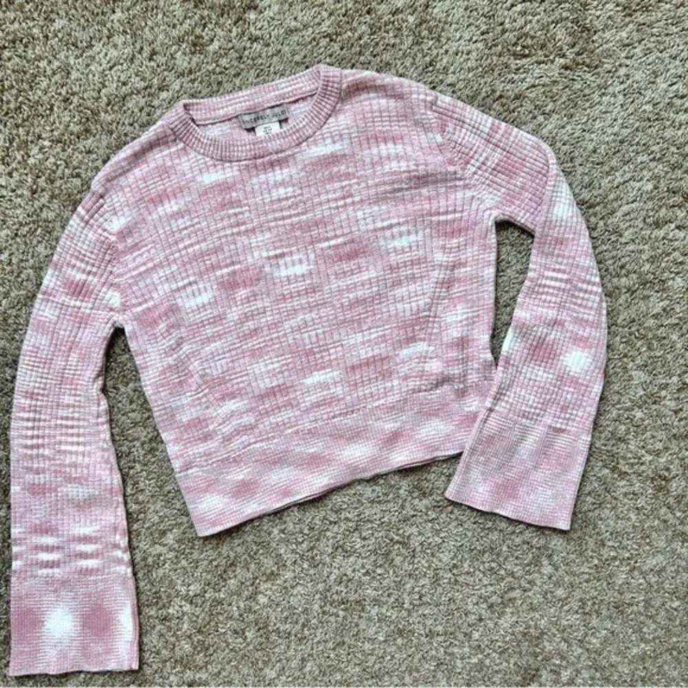 EUC I Sincerely Jules‎ I Pink Textured Cropped Sweater I Size S I Bell Sleeve